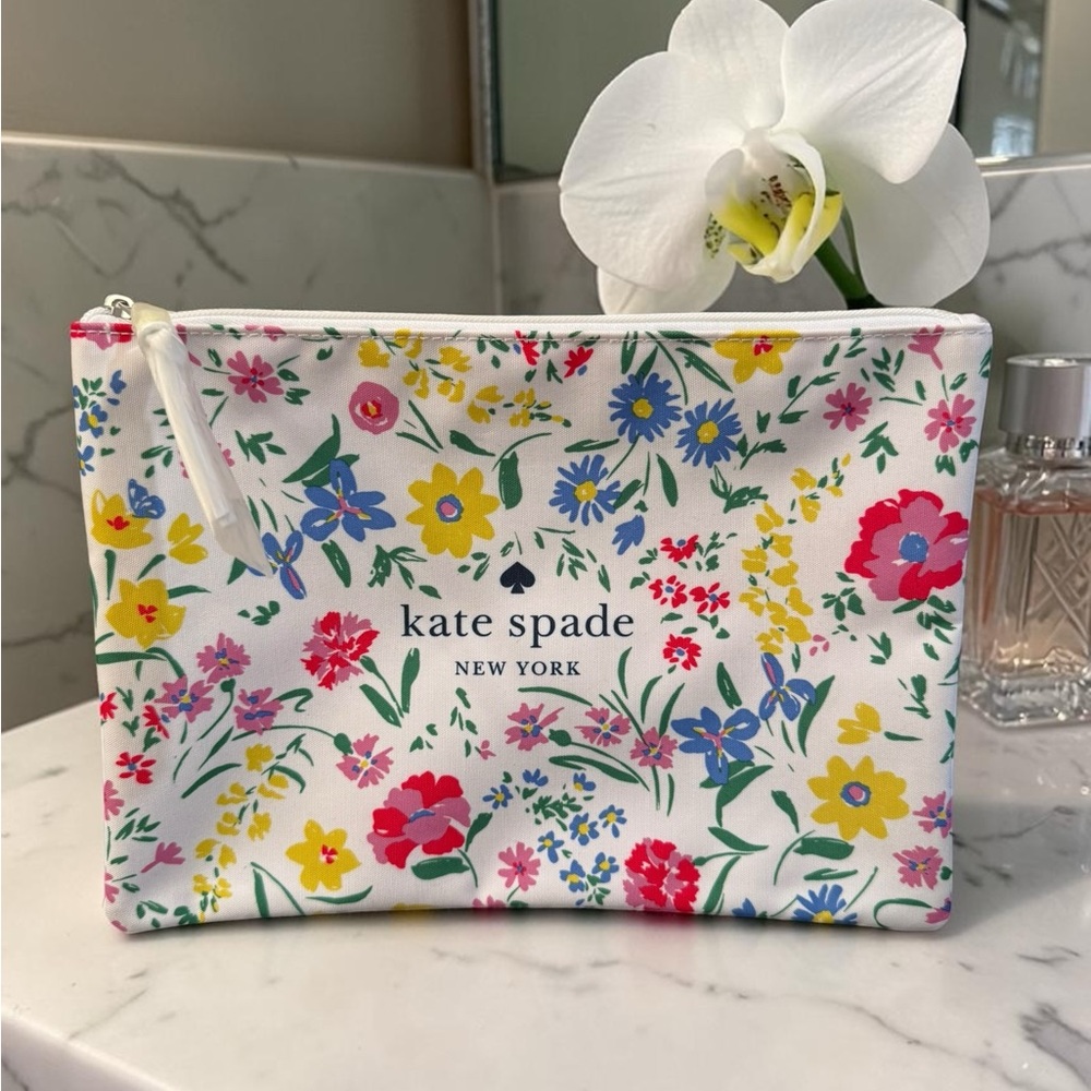 kate spade White Floral Zip Pouch NWT